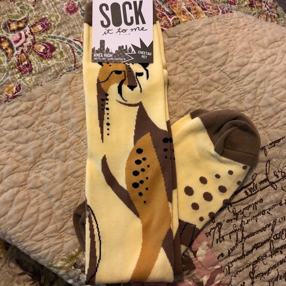 Sock it to Me! Fab Fashion Socks: Cheetah Pet!!!